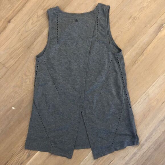 Athleta Women’s Gray Tank Top Split Back with Detail - Picture 2 of 3